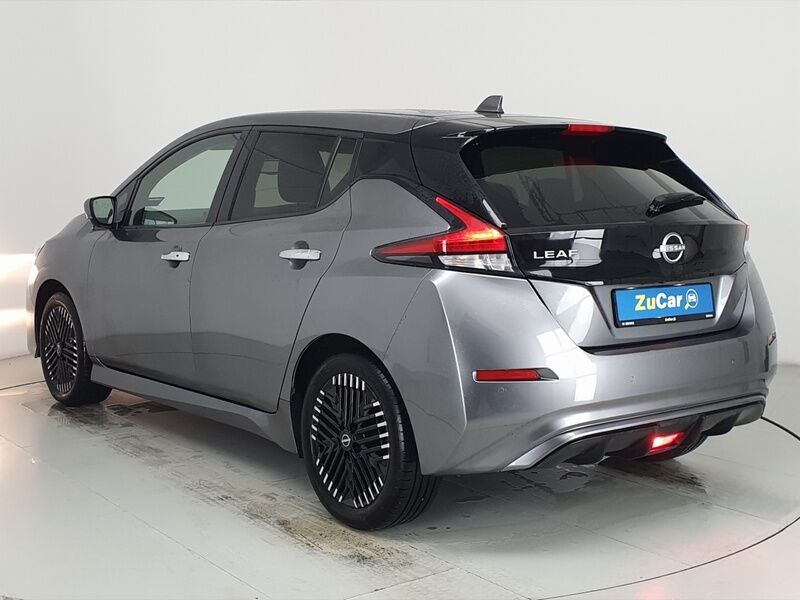 More views of Nissan Leaf