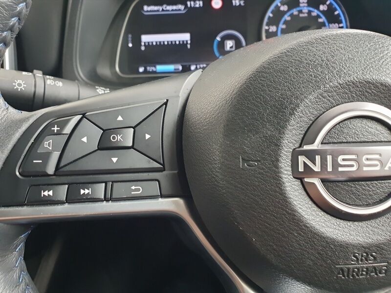 More views of Nissan Leaf