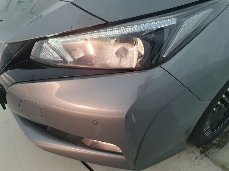 More views of Nissan Leaf