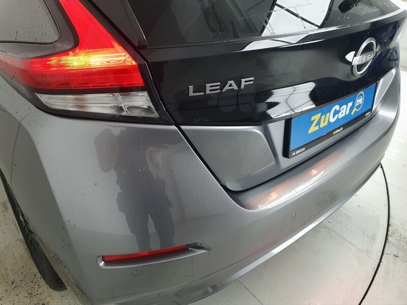 More views of Nissan Leaf