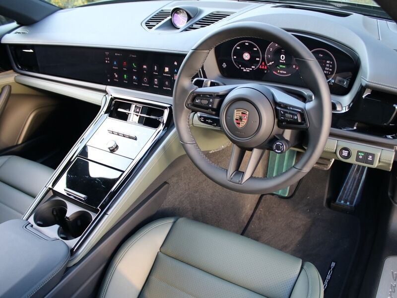 More views of Porsche Panamera