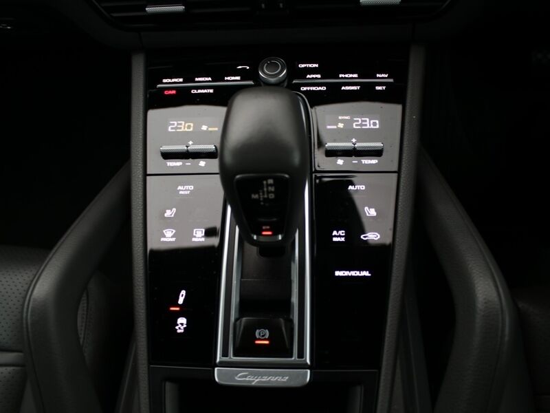 More views of Porsche Cayenne