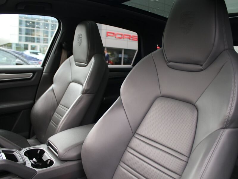 More views of Porsche Cayenne