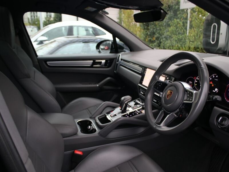 More views of Porsche Cayenne