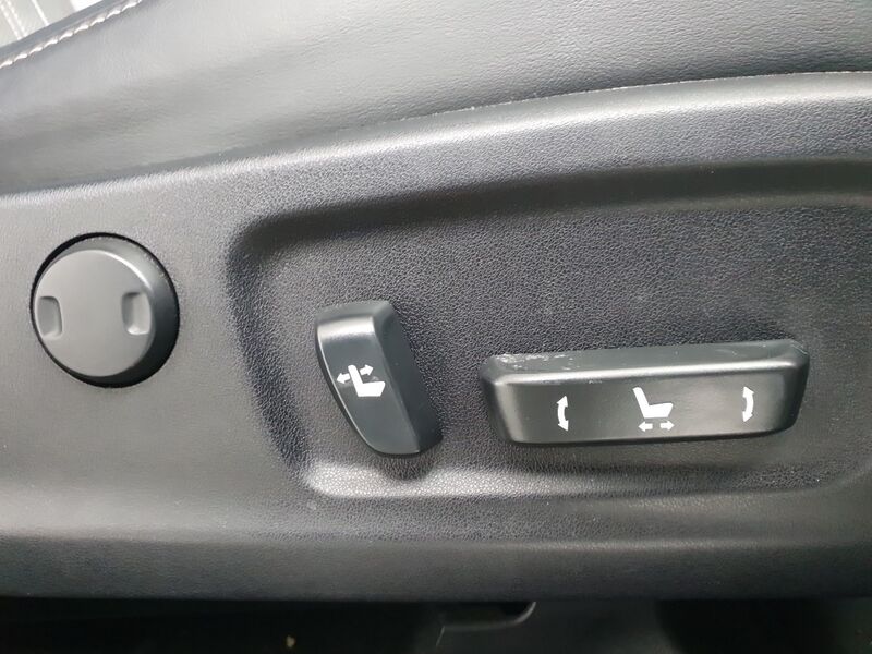 More views of Lexus RX450H