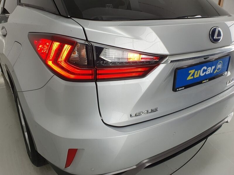 More views of Lexus RX450H