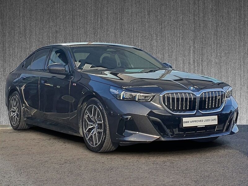 More views of BMW i5