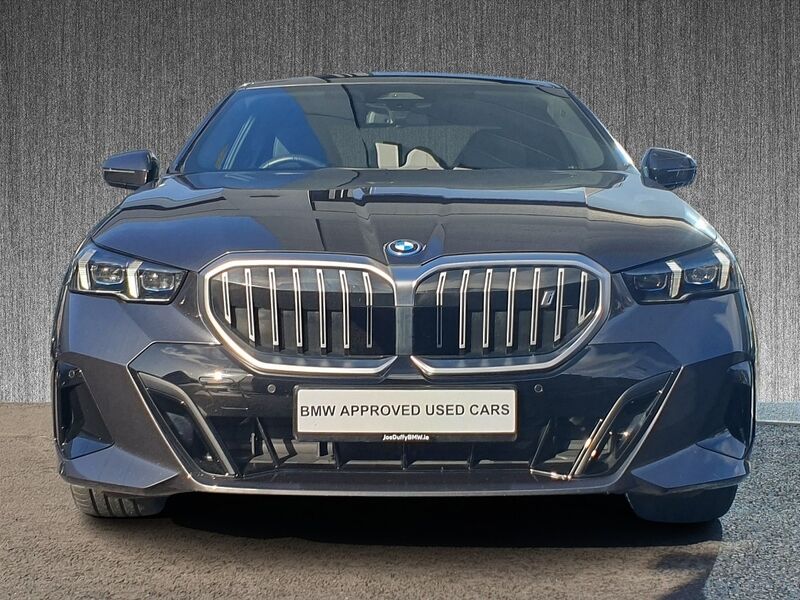 More views of BMW i5