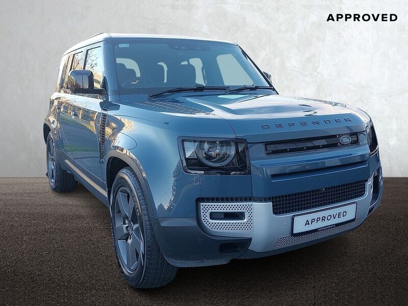 More views of Land Rover Defender