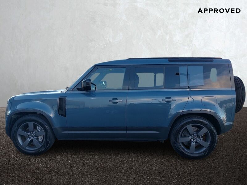 More views of Land Rover Defender