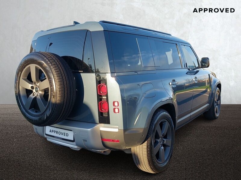 More views of Land Rover Defender