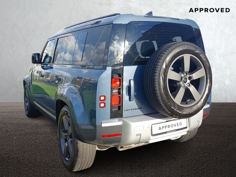 More views of Land Rover Defender