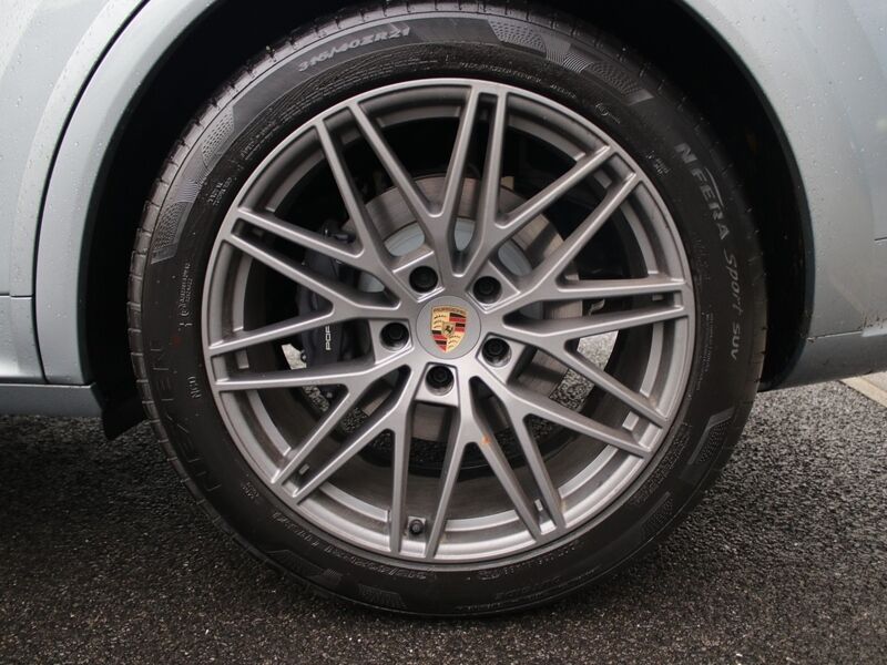 More views of Porsche Cayenne