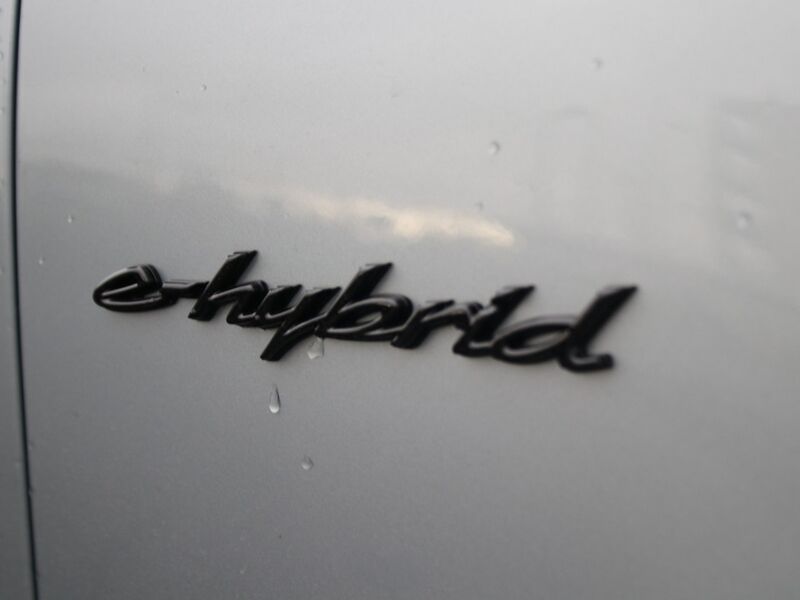 More views of Porsche Cayenne