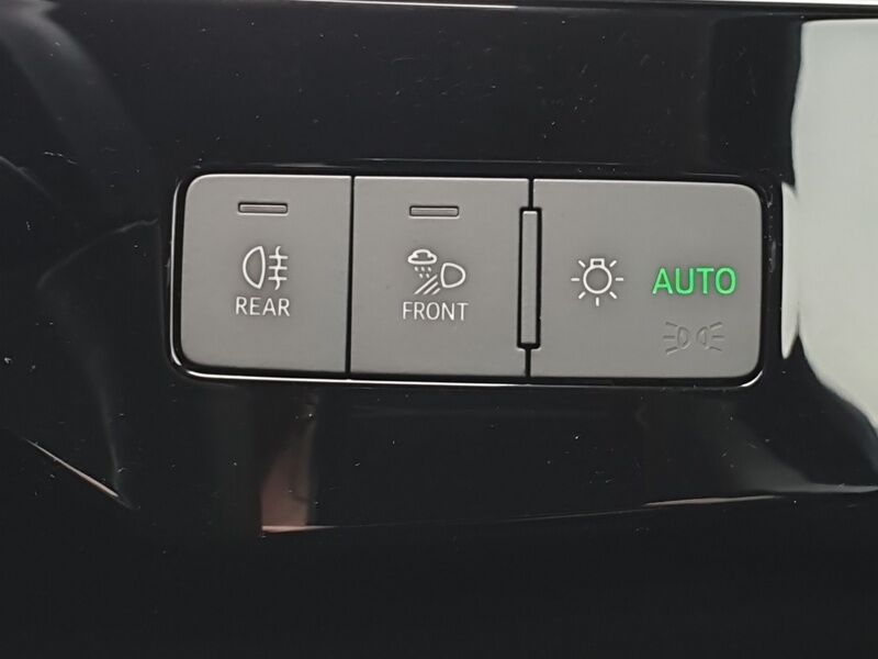 More views of Audi E-Tron