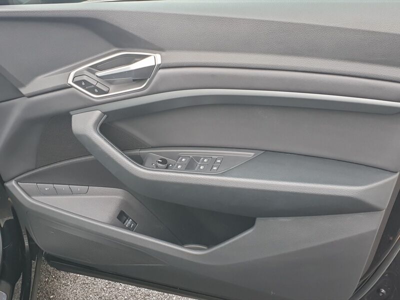 More views of Audi E-Tron