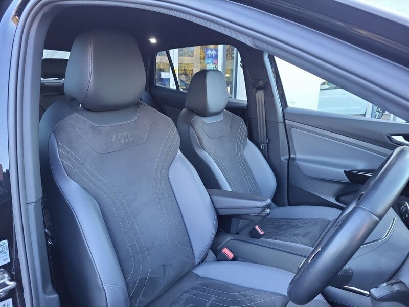 More views of Volkswagen ID.5