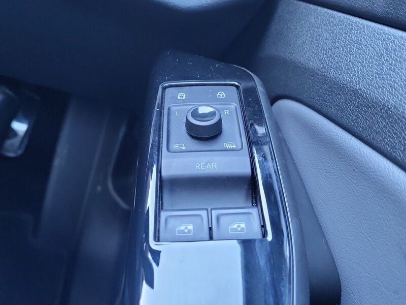 More views of Volkswagen ID.5