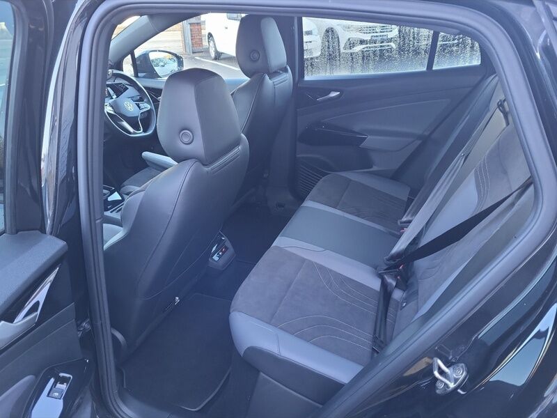 More views of Volkswagen ID.5