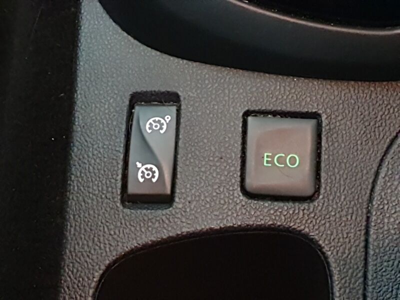 More views of Renault Captur