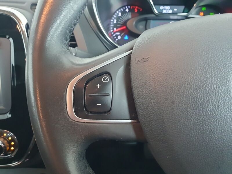 More views of Renault Captur