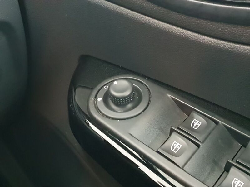 More views of Renault Captur