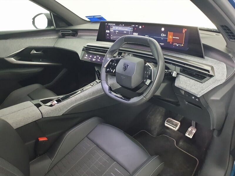 More views of Peugeot 3008