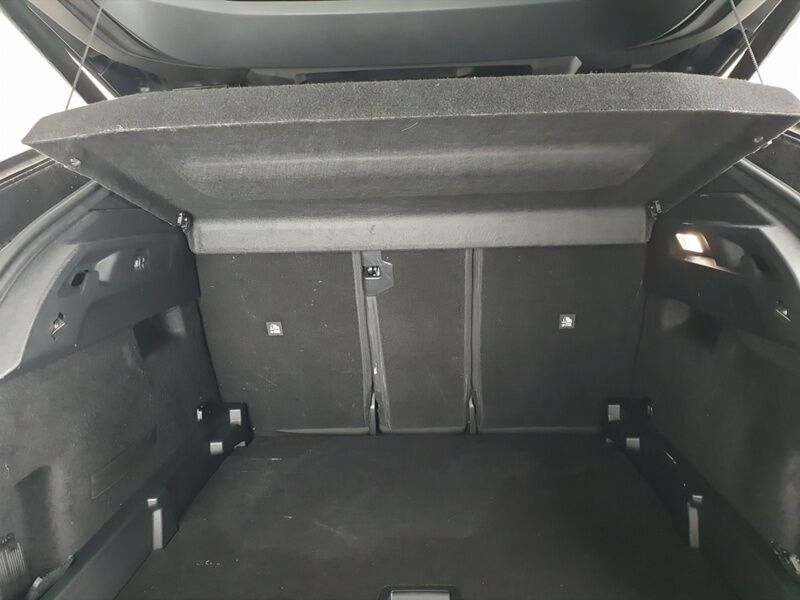 More views of Peugeot 3008