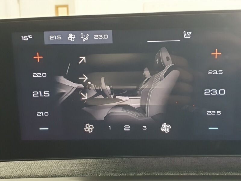 More views of Peugeot 3008