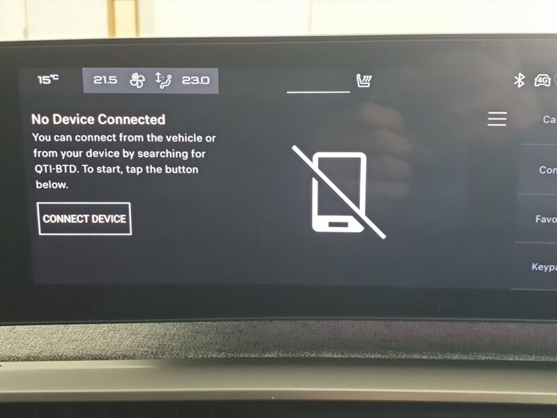 More views of Peugeot 3008