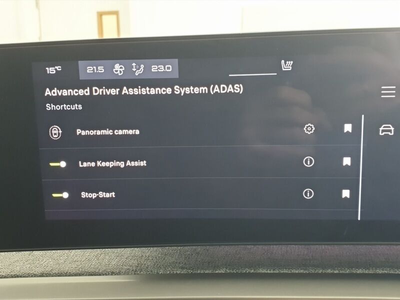 More views of Peugeot 3008