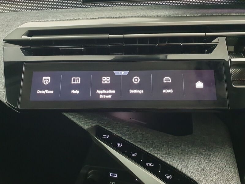 More views of Peugeot 3008