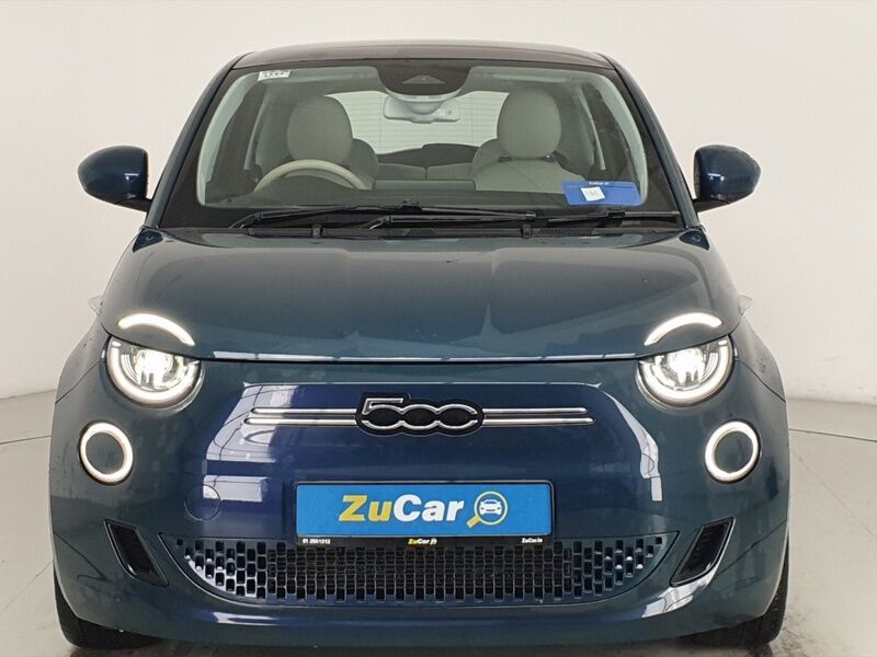 More views of Fiat 500e