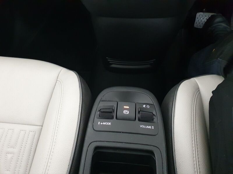 More views of Fiat 500e