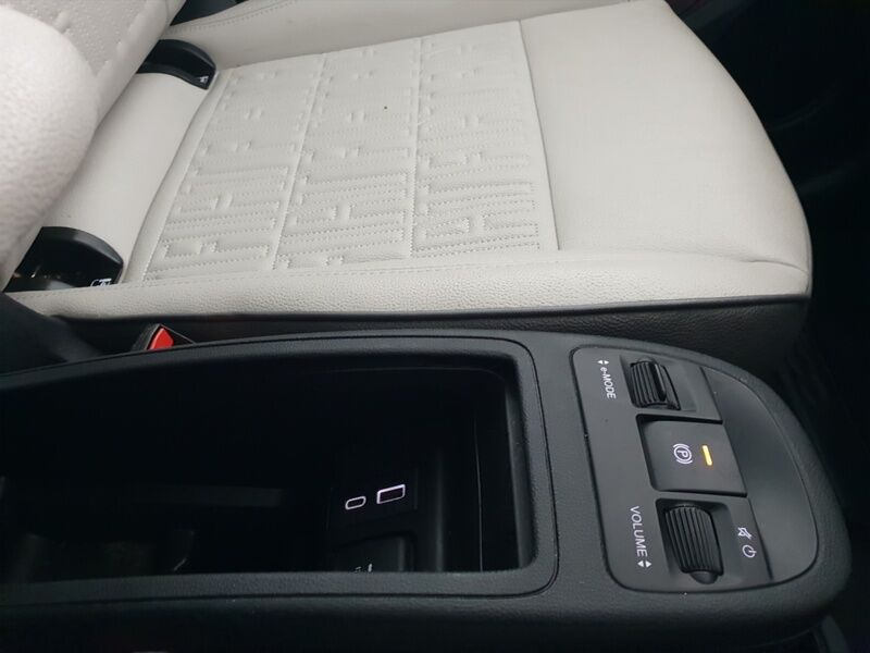 More views of Fiat 500e