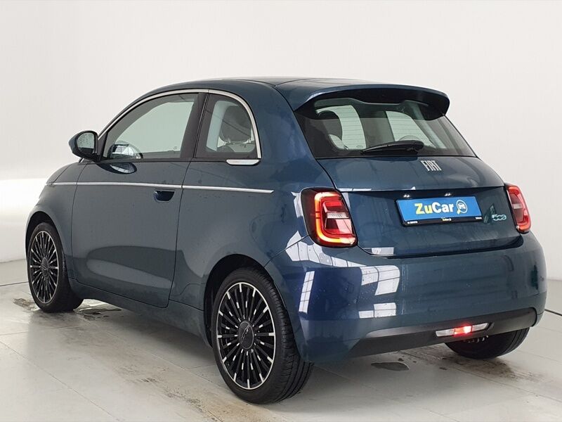 More views of Fiat 500e