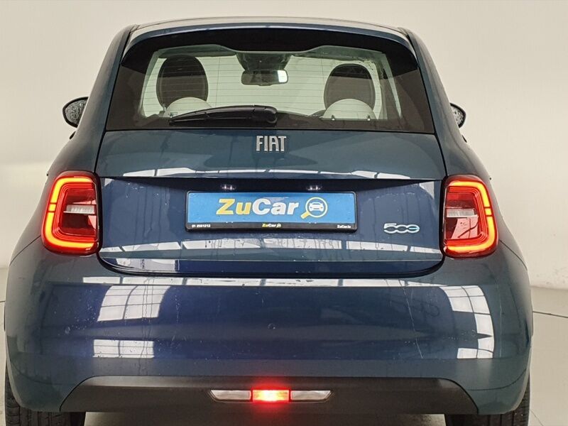 More views of Fiat 500e