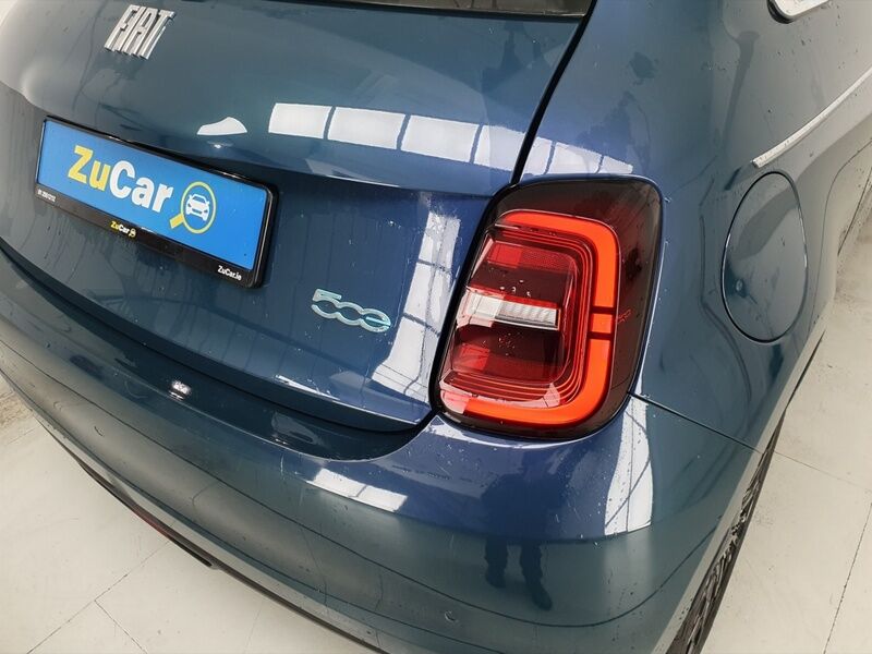 More views of Fiat 500e