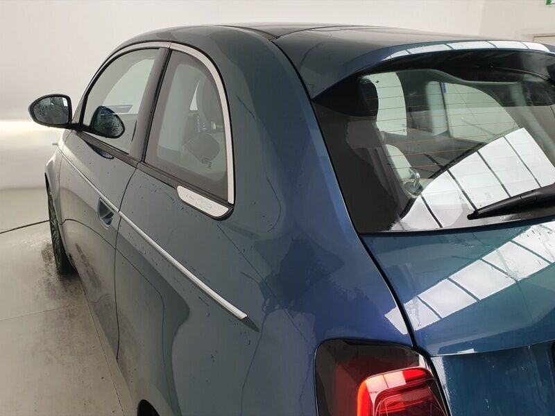 More views of Fiat 500e