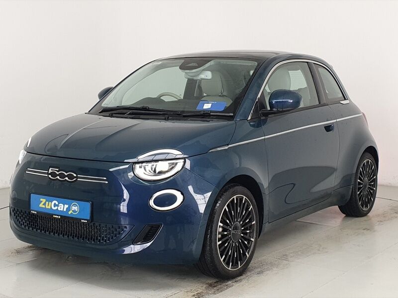 More views of Fiat 500e