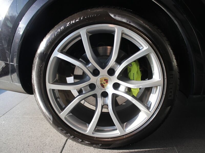 More views of Porsche Cayenne