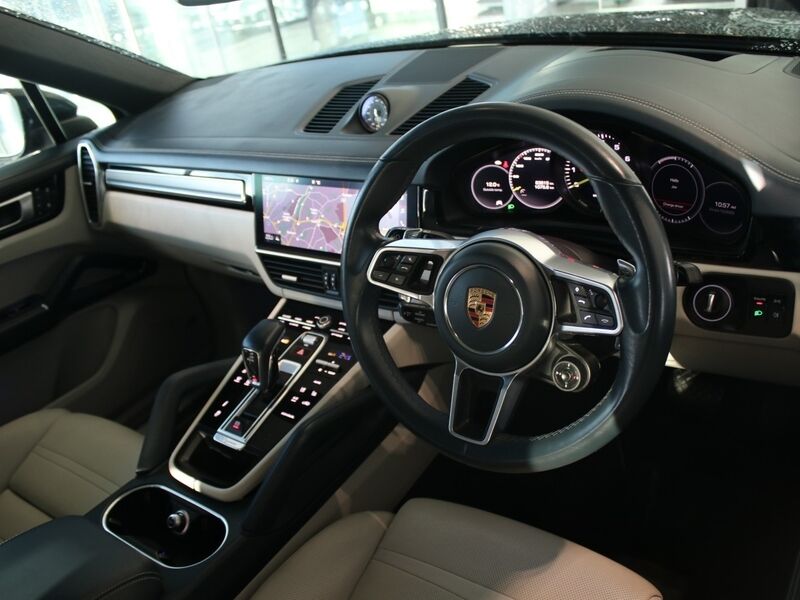 More views of Porsche Cayenne