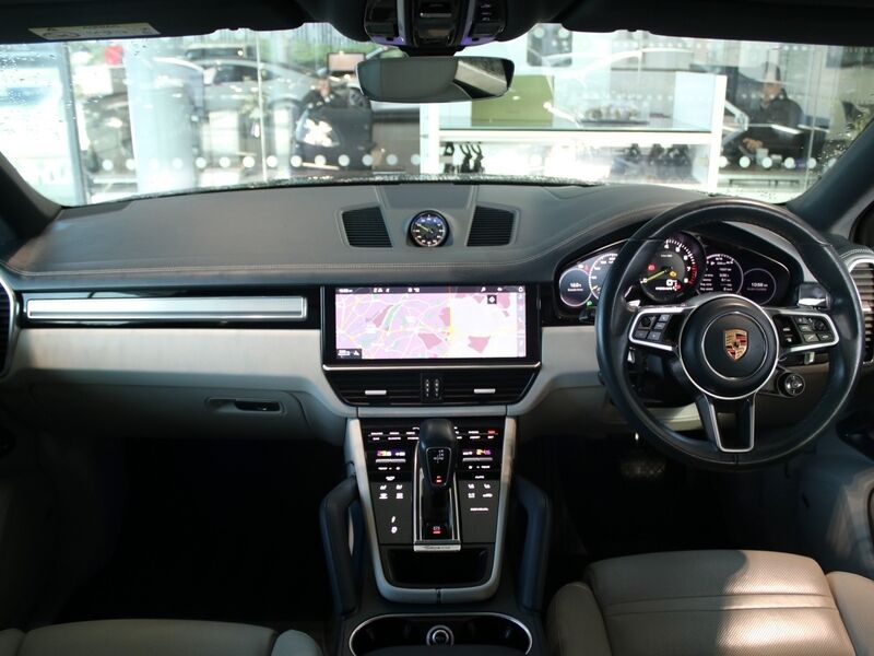 More views of Porsche Cayenne