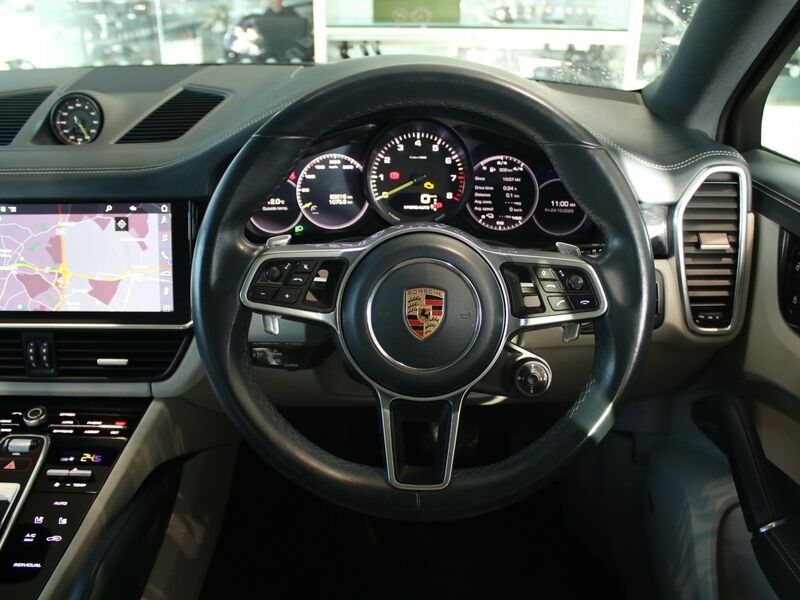 More views of Porsche Cayenne
