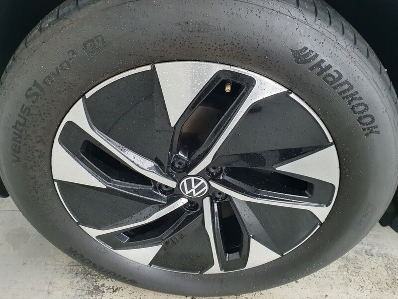 More views of Volkswagen ID.4