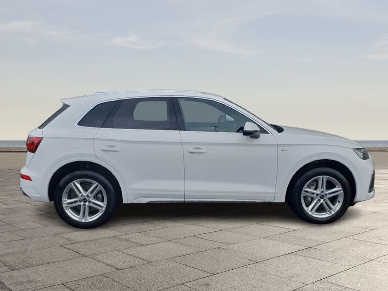 More views of Audi Q5