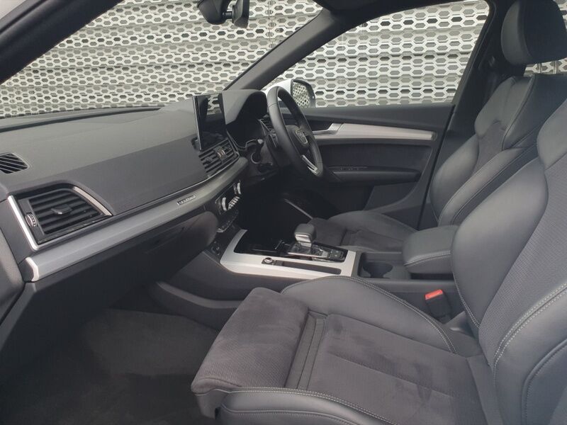 More views of Audi Q5