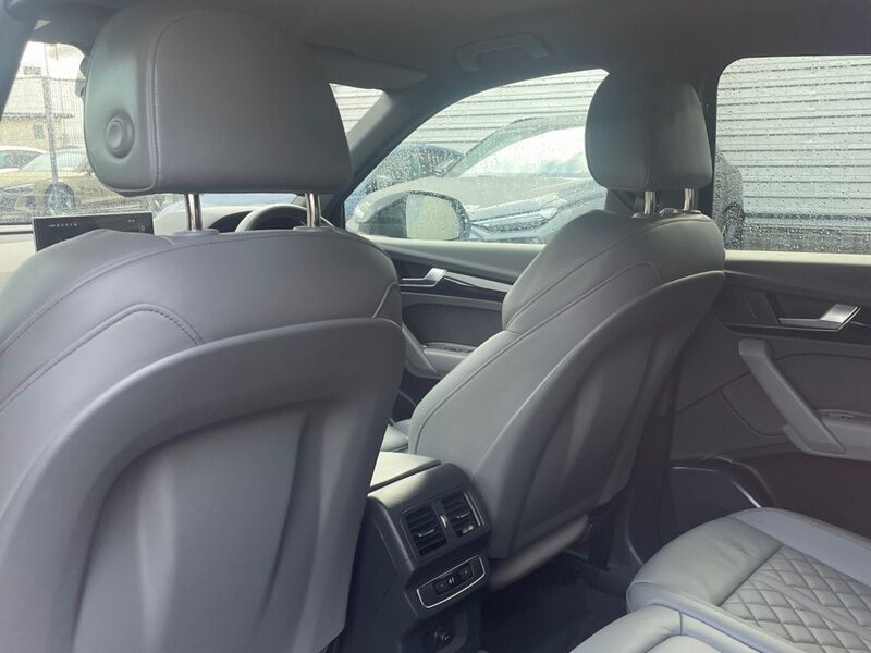 More views of Audi Q5