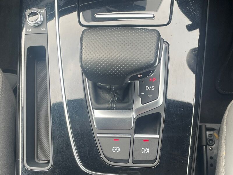 More views of Audi Q5