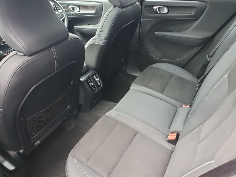 More views of Volvo XC40